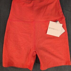 Beyond Yoga Spacedye Size S Bike Shorts 5"